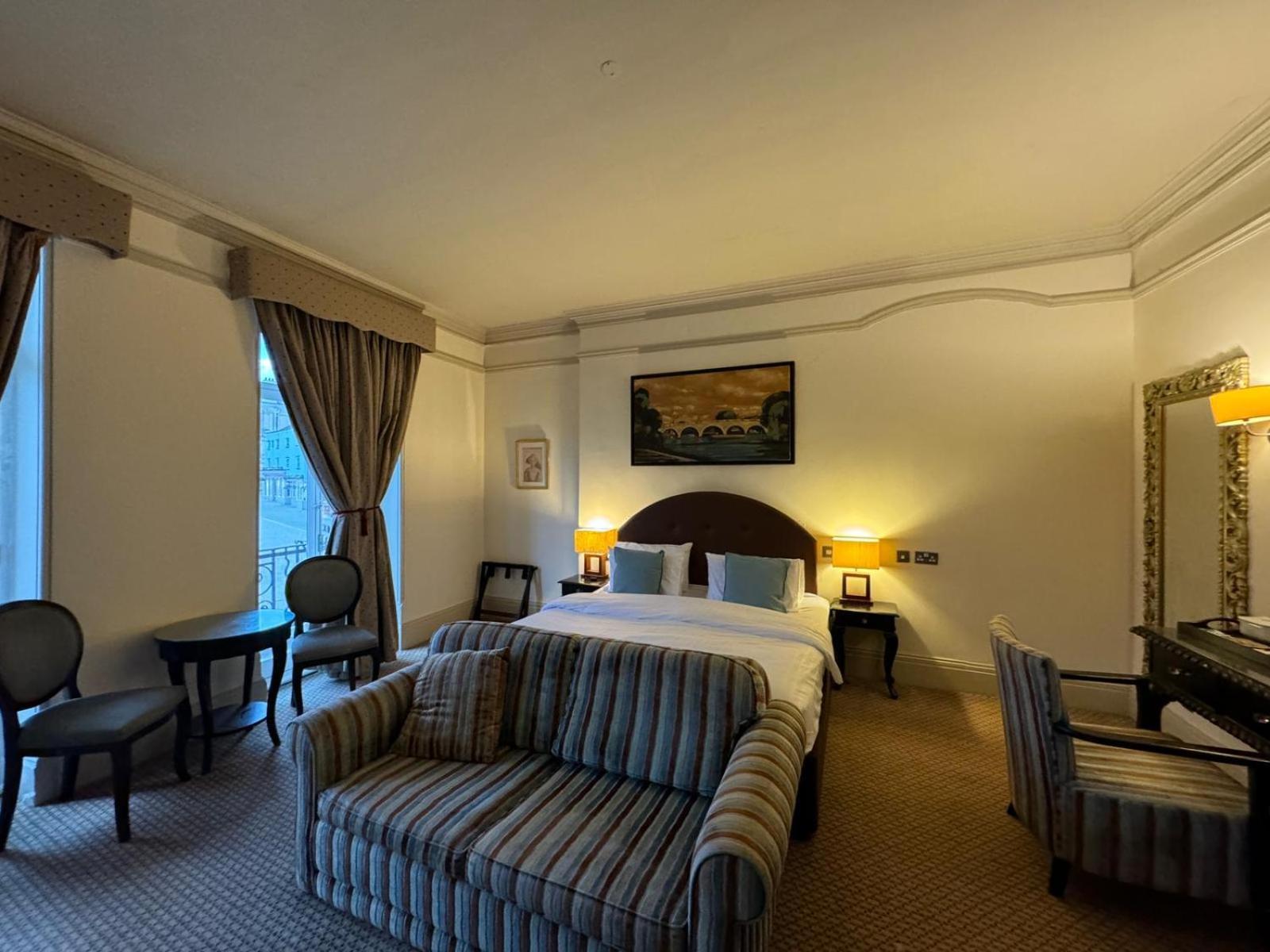 H & G Hotel Opposite Windsor Castle ภายนอก รูปภาพ