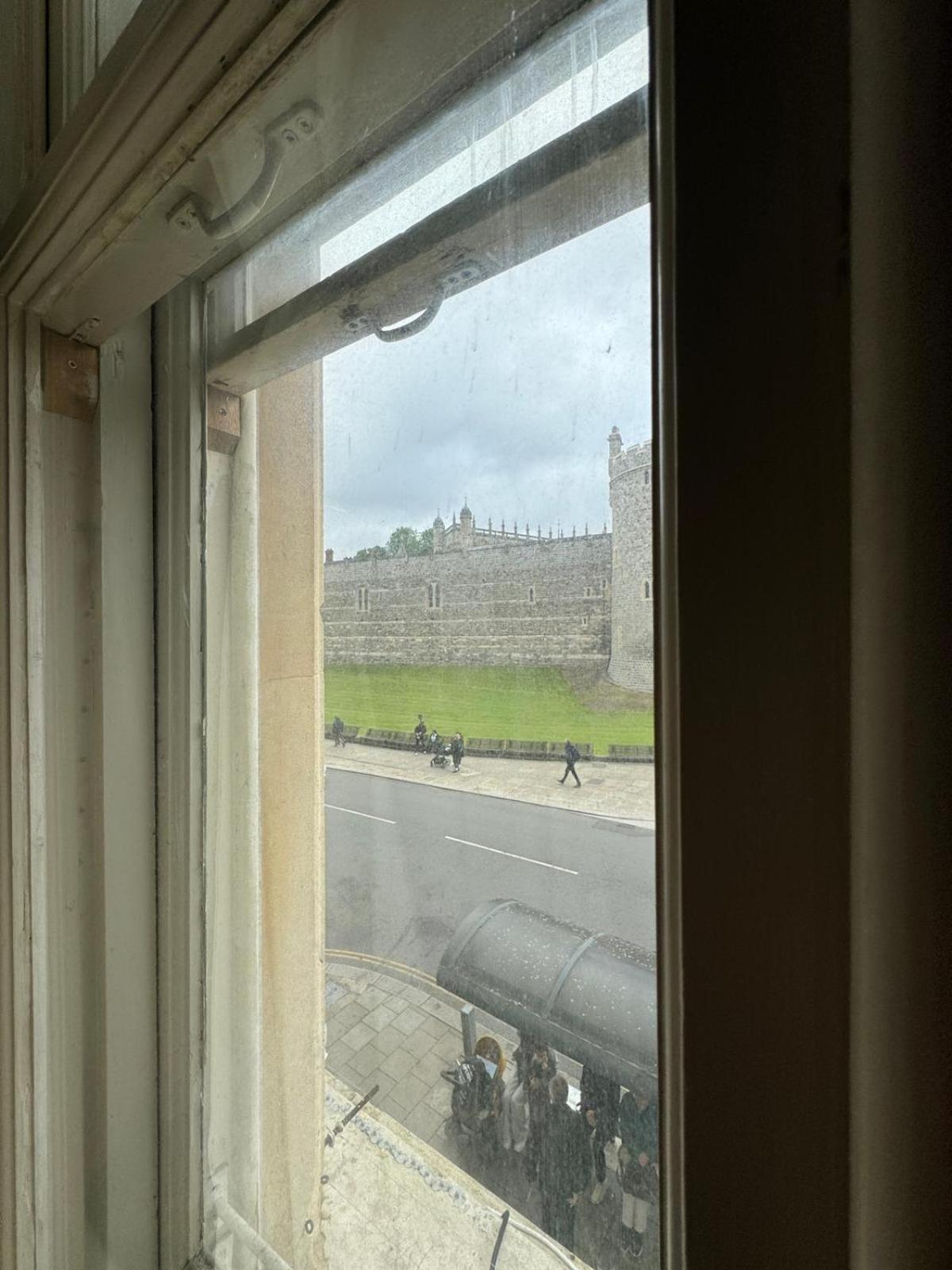 H & G Hotel Opposite Windsor Castle ภายนอก รูปภาพ