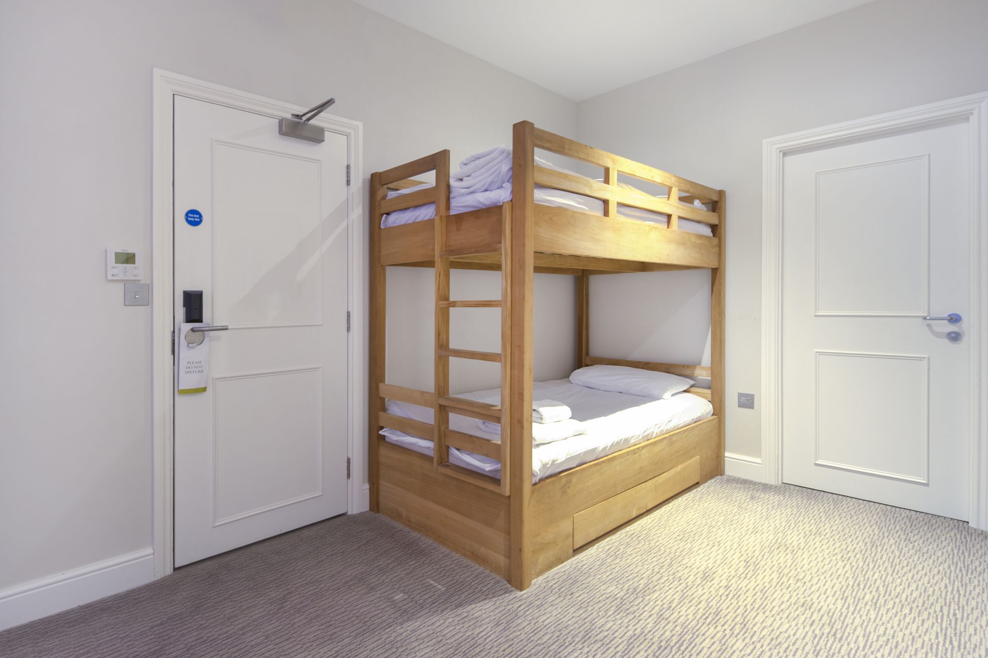 H & G Hotel Opposite Windsor Castle ภายนอก รูปภาพ
